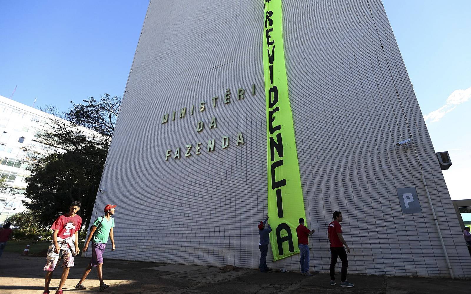 GDF arrecada R$ 42,8 bilhões em 2025, mas fecha o ano com déficit nas contas