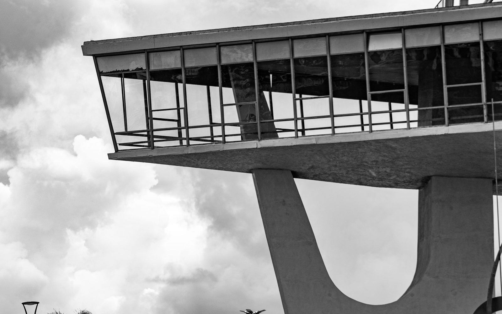 CAIXA Cultural Brasília estreia mostra com 100 anos de arte brasileira